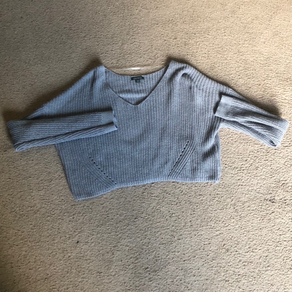 Long sleeve cropped knitted sweater
